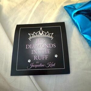 Jacqueline Kent JK 9 Diamonds in the Ruff Sign with Small Collar - Pink